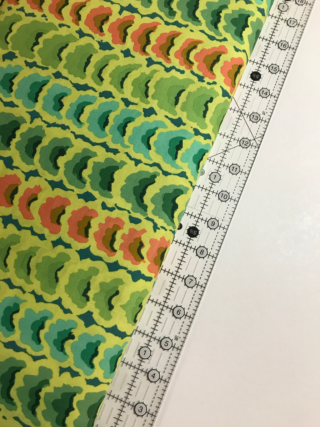 Kaffe Fassett Fabric- Garlands PWGP181.GREEN Spring Collective 2021 by FreeSpirit - 100%  Quality Cotton - by Fat 1/2 Yd and YARDAGE