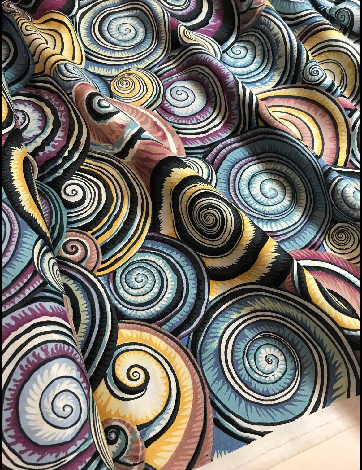 Kaffe Fabric - Quilt Kit Kaffe Fassett Stone Log Cabin 78"x82" - 100% Cotton