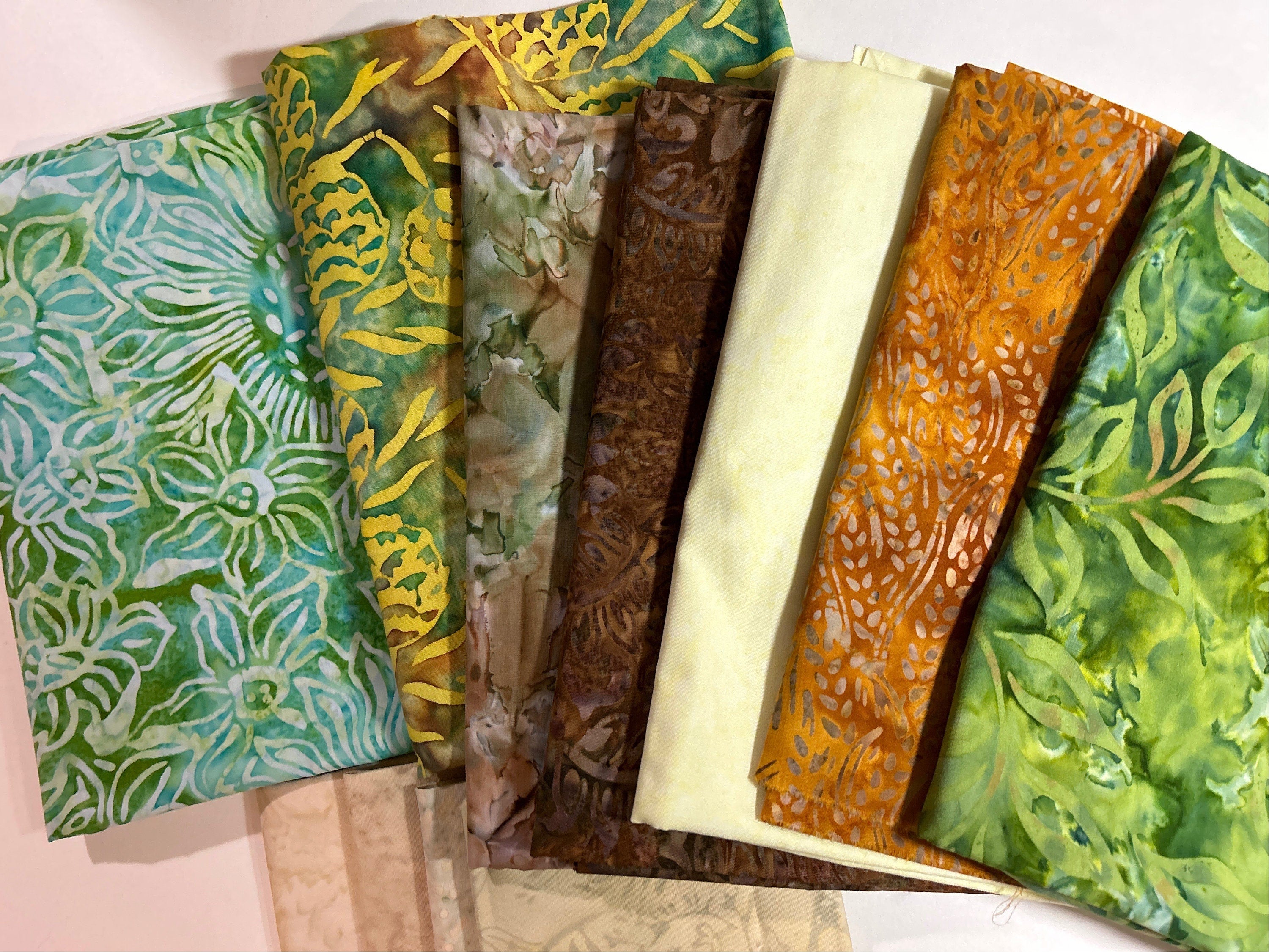 Batik Fabric - Bundle by Hoffman Fabrics Pattern 15-2023  - 100% Cotton Coordinated Yards 60”x70” Quilt Kit SUNFLOWERS AND PINEAPPLE with Free Pattern